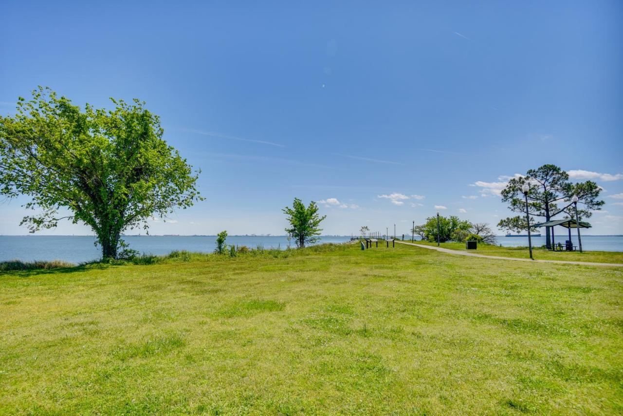 Charming Newport News Cottage Less Than 1 Mi To Ocean! Хамптън Екстериор снимка