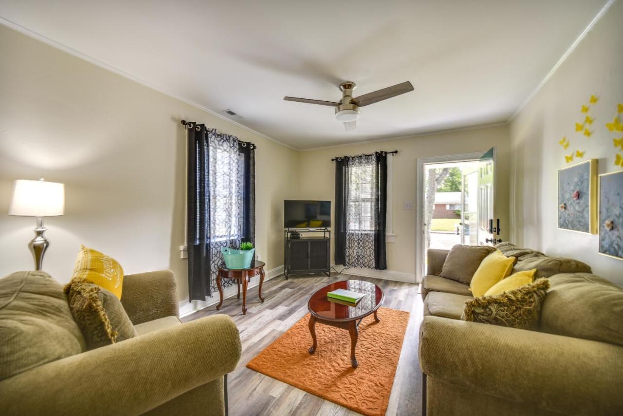 Charming Newport News Cottage Less Than 1 Mi To Ocean! Хамптън Екстериор снимка