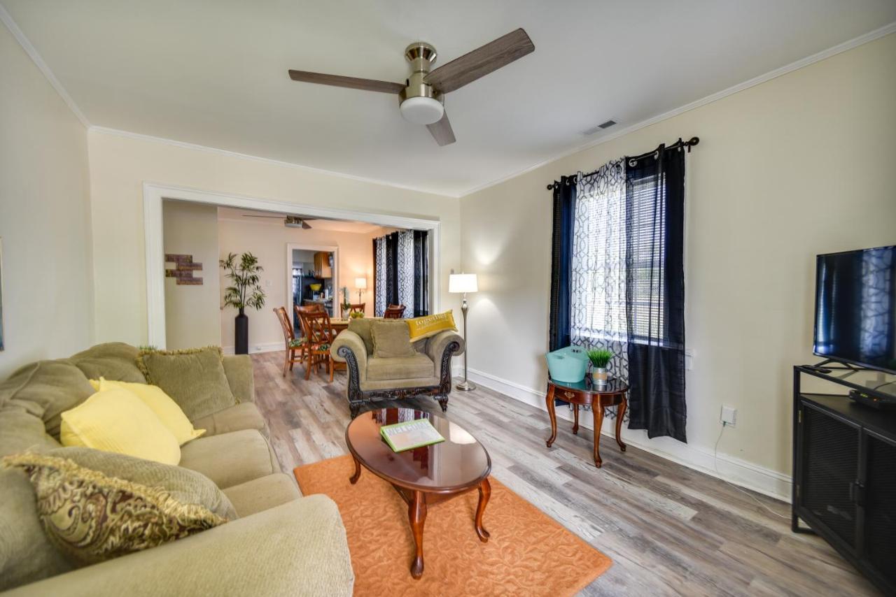 Charming Newport News Cottage Less Than 1 Mi To Ocean! Хамптън Екстериор снимка